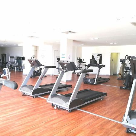 Three-Bedroom Apartment With Amazing View Near Surfers Paradise โกลด์โคสต์ ภายนอก รูปภาพ